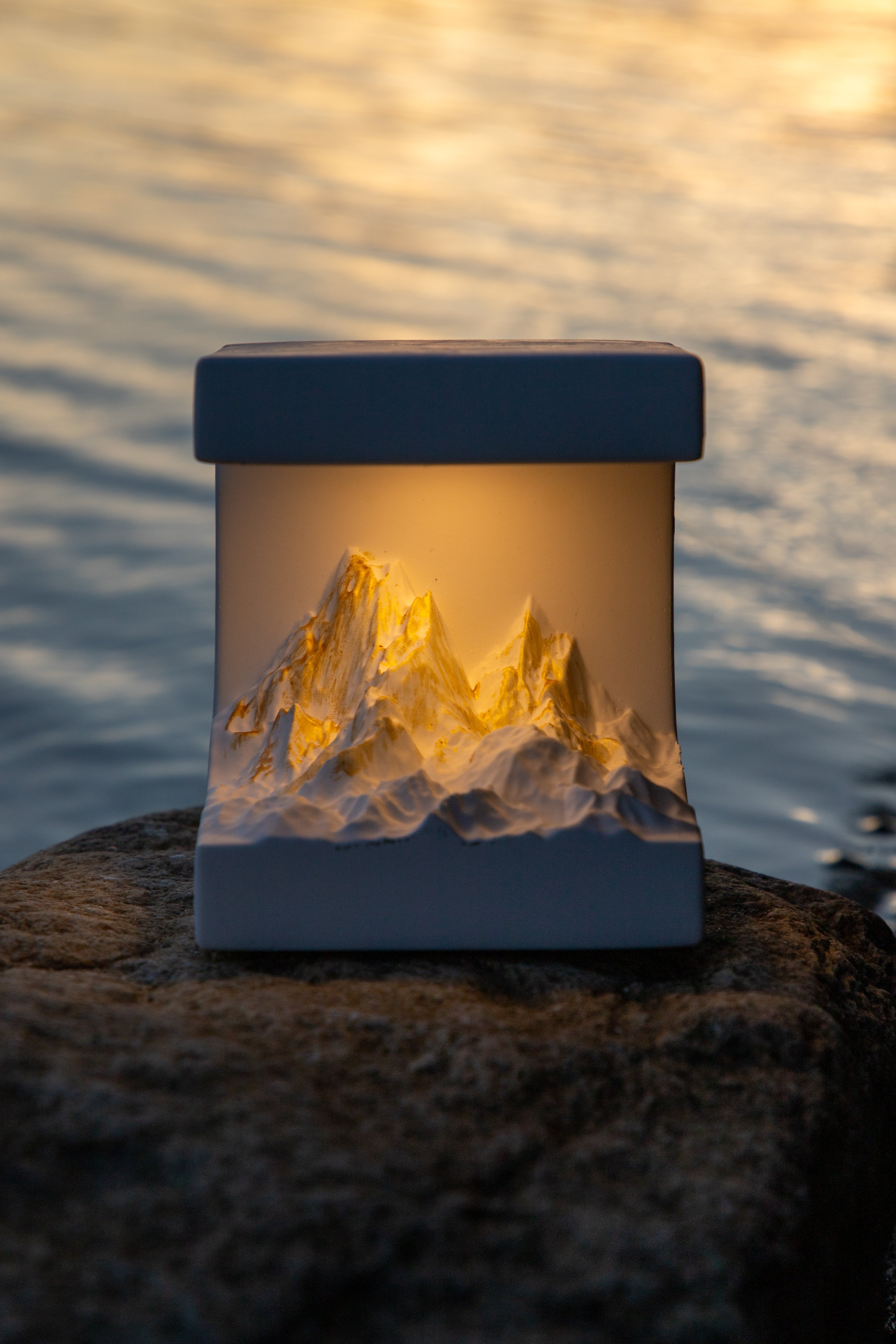 Modylife Golden Mountain Lamp